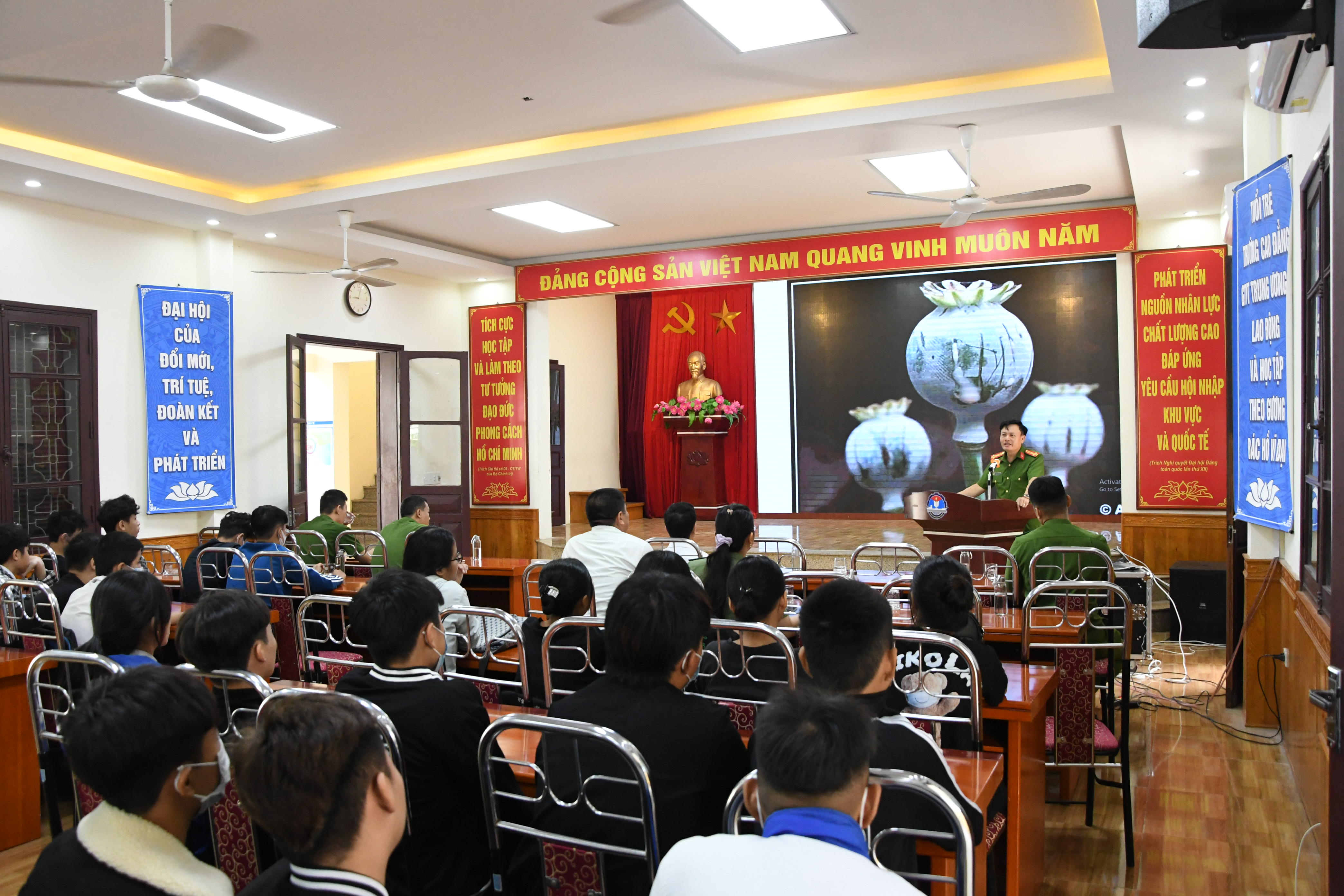 Những loại ma túy và biện pháp phòng, chống ma tuý